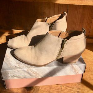 Sexy Franco Sarto Sandstone ankle bootie!